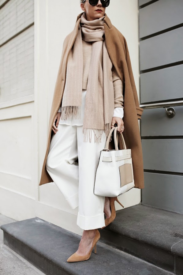 5 white-handbag.jpg