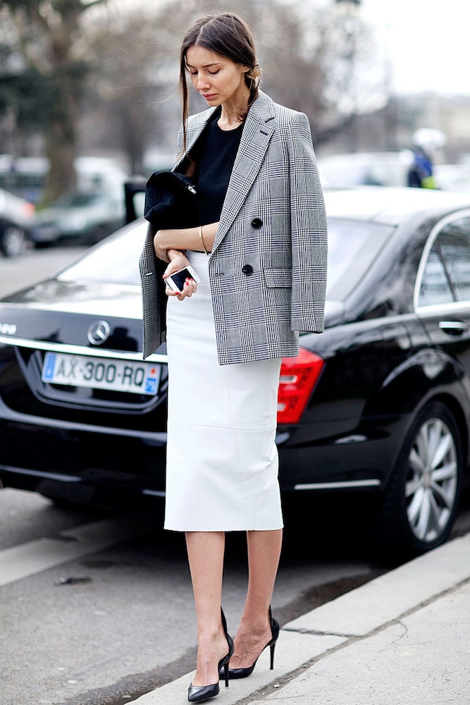 1 Le-Fashion-Blog-Paris-Street-Style-Black-And-White-Workwear-Inspiration-Checked-Blazer-White-Leather-Skirt-Via-Vogue-Mexico.jpg